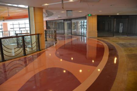 瓷磚褪色破裂不用怕？看環(huán)保地坪涂料施工廠怎么做？