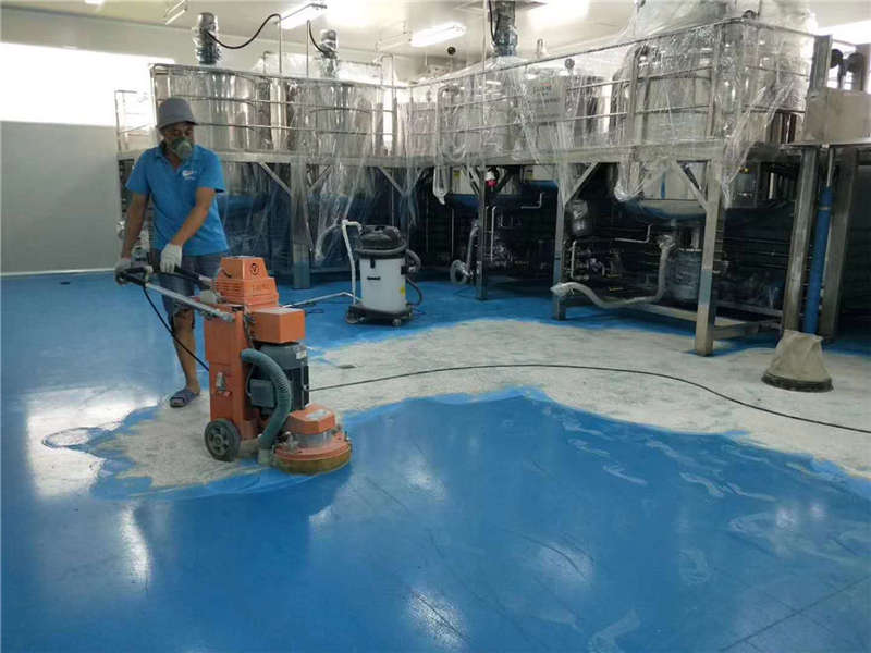 三伏天里重慶環(huán)氧地坪漆施工如何操作？